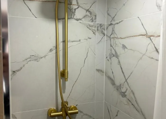 Confortable, Equipe, Balcon ,hyper Centre Апартаменти